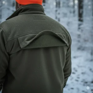 Photo highlighting the built-in back ventilation or gusset system to prevent overheating while wearing the cold weather shirt.